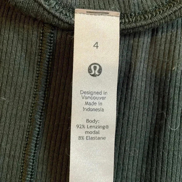 Lululemon top - Picture 5 of 8